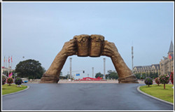 青島國際啤酒節(jié)大型鑄銅雕塑